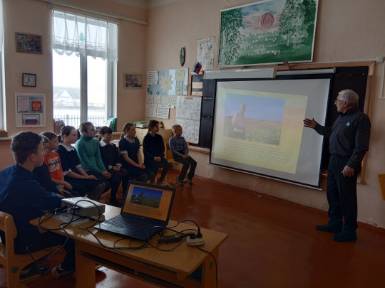 «Родиться и жить на Белгородчине – это почётно!» «Родиться и жить на Белгородчине – это почётно!».